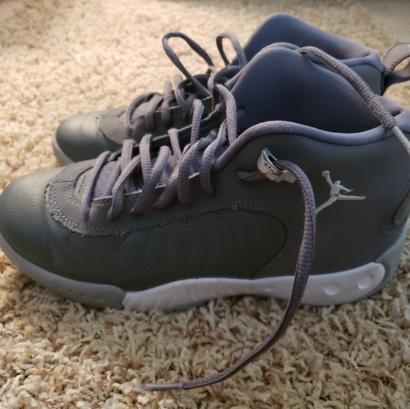 Jordans - Picture 3 of 5